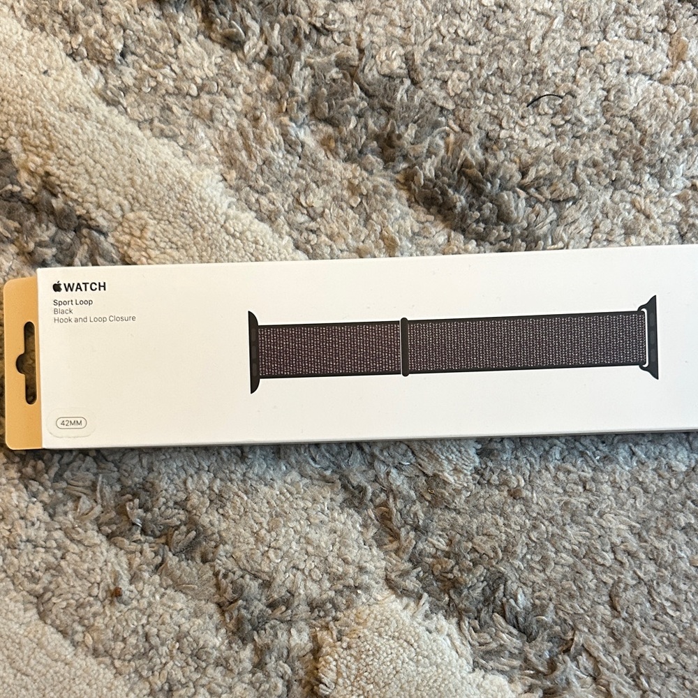 Apple Watch Sport Loop Band in Black